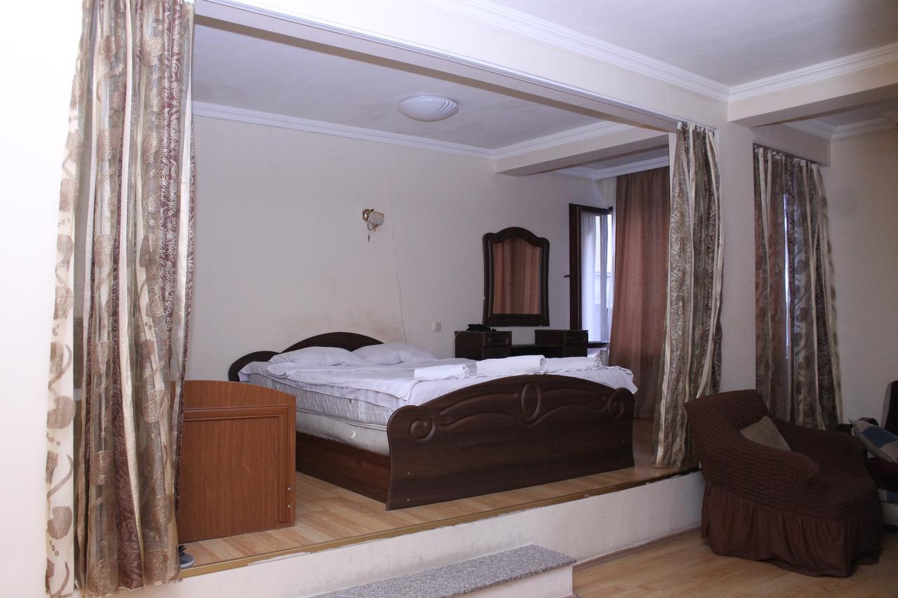 Hotel Hayat Μπατούμι Εξωτερικό φωτογραφία