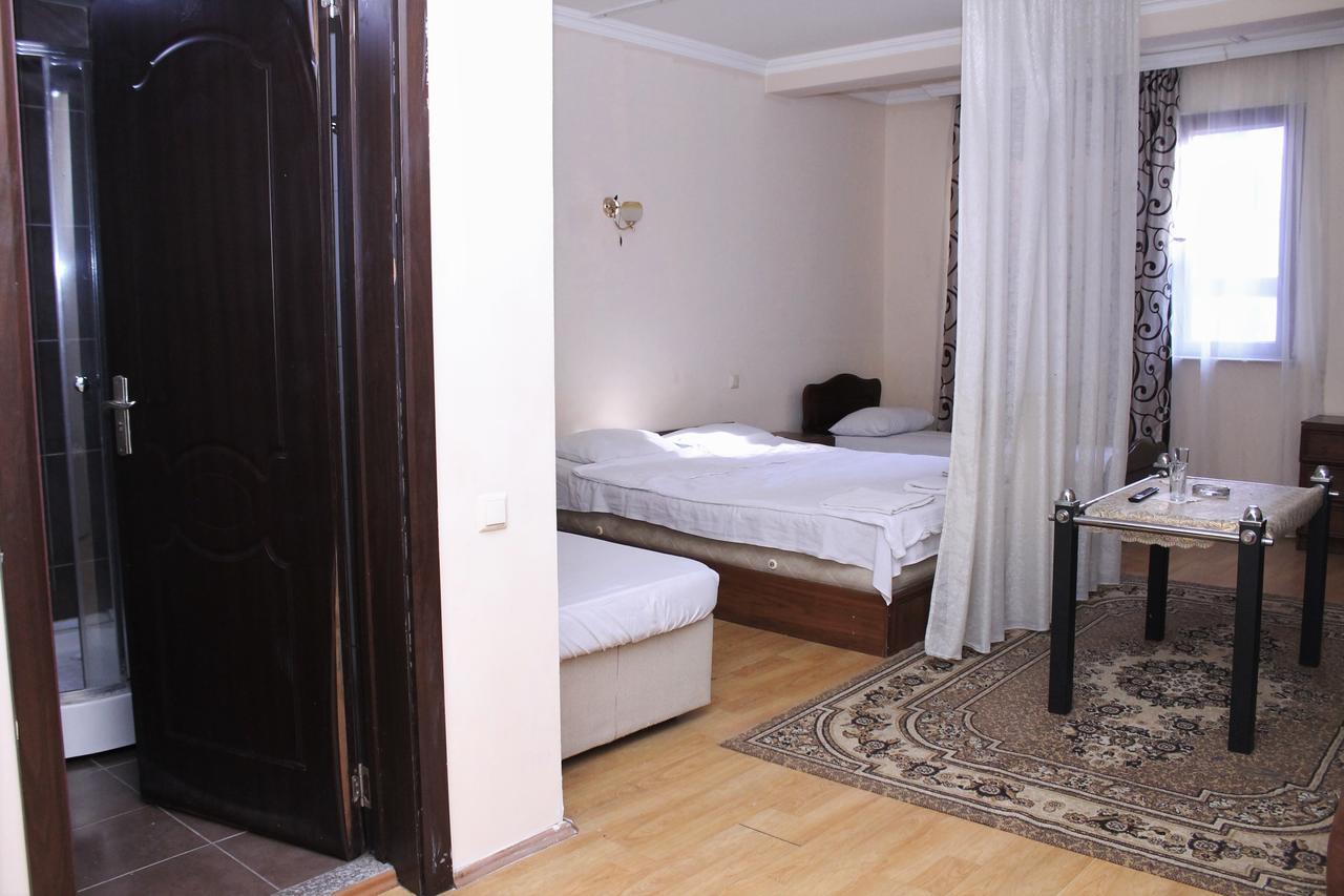Hotel Hayat Μπατούμι Εξωτερικό φωτογραφία